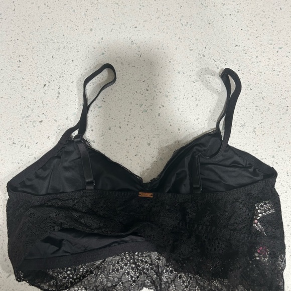 NWOT - Victoria’s Secret PINK bralette in black - Picture 2 of 3